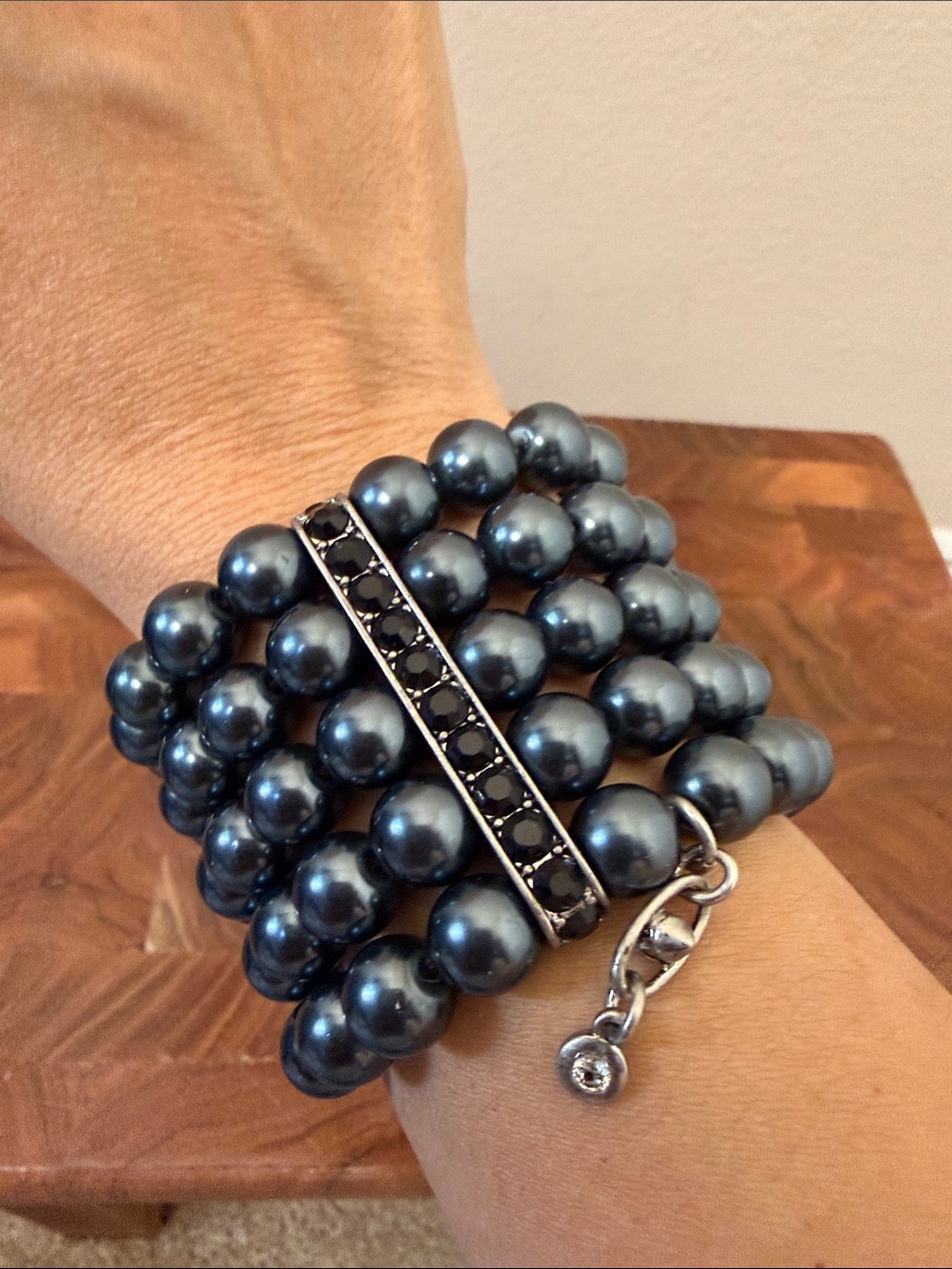 Cabi Dark Blue Gray Faux Pearl Stretch Rhinestone 5 Strand Bracelet